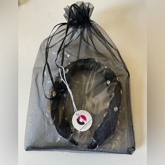 COPY - 𝅺RHINESTONE Headband with Gift Bag Included. - Picture 5 of 15